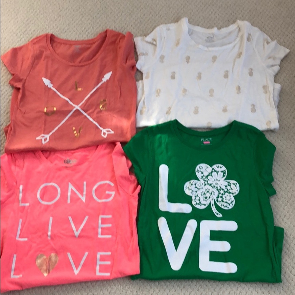 Really cute T-shirt bundle.. 4 shirt sleeve shirts